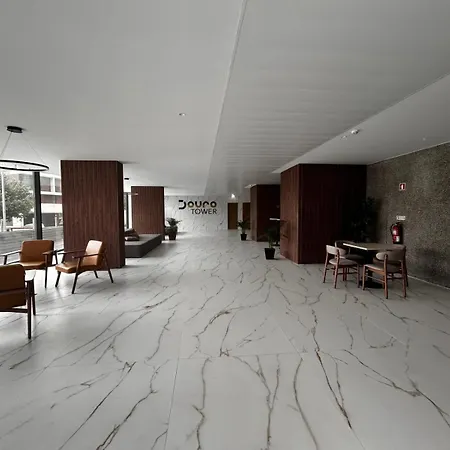 New Douro 406 With Parking 加亚新城